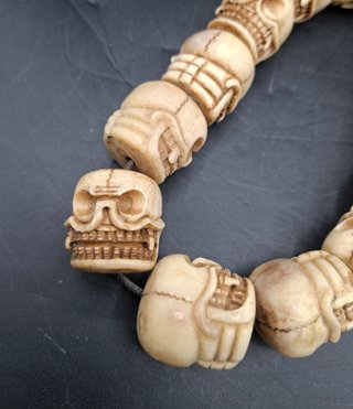 Rosario Tibetano Mala con Calaveras