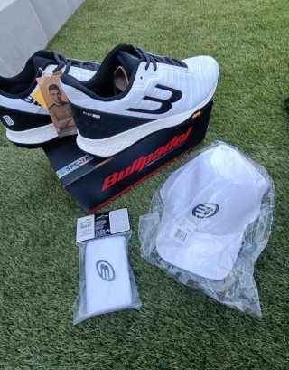 Zapatillas Bullpadel Juan Tello
