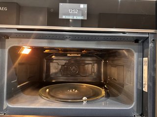 Horno Multifunción Microondas AEG TM7NK721B