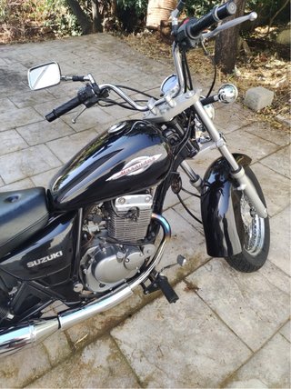 Suzuki Marauder 125cc Cruiser Negra