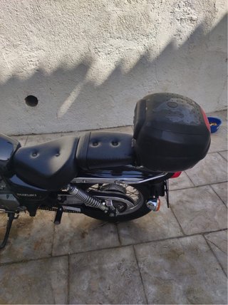 Suzuki Marauder 125cc Cruiser Negra