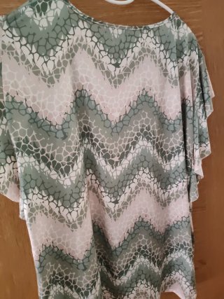Camiseta LOLA & PUSH verde y beige Talla XL