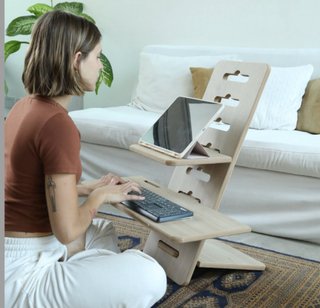 Escritorio de pie de madera