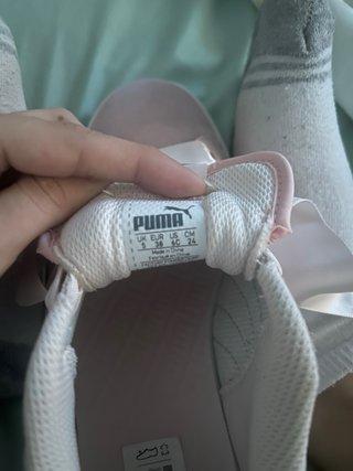 Zapatillas Puma Rosa con Lazos de Satén