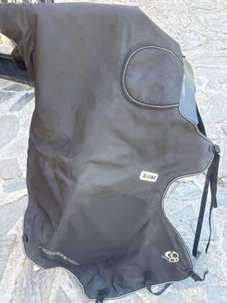 Manta Térmica SYM Maxsym 400i Negra