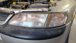 Faros Opel Vectra 1998