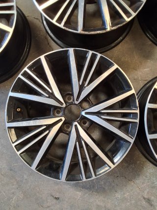 Llantas Volkswagen Polo 2008 (Juego 5 llantas)