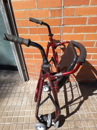 Andador modelo: AD160