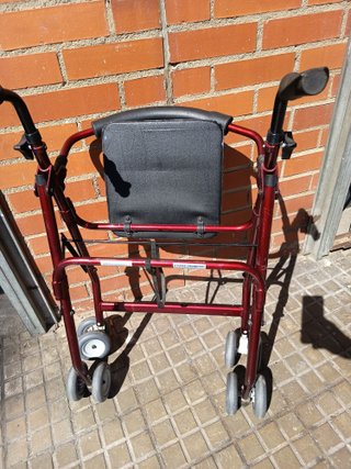 Andador modelo: AD160