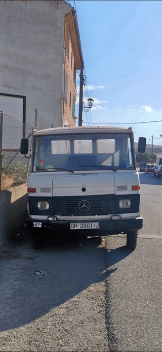 Camión Mercedes GR-2801-J