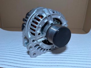 Alternador HELLA 8EL 011 710-381