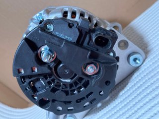 Alternador HELLA 8EL 011 710-381