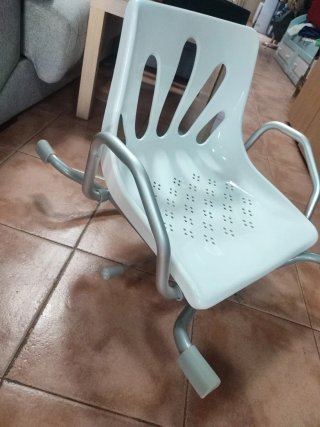 Silla de ducha giratoria antideslizante