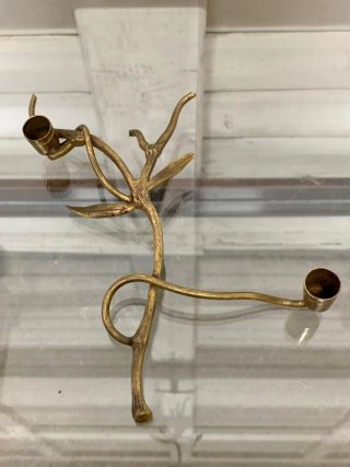 Candelabro dorado antiguo. Firmado