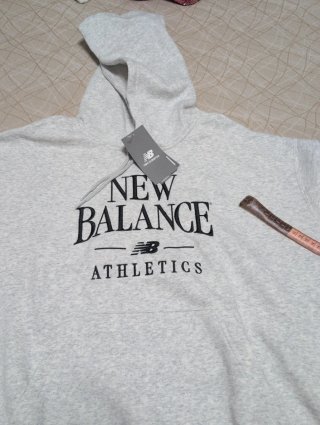 Sudadera New Balance Gris