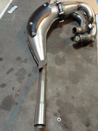 Tubo de escape moto Beta artesanal catalizado