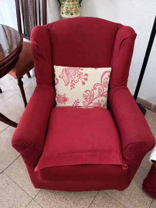 Sillón individual granate con cojín. Disponible 2