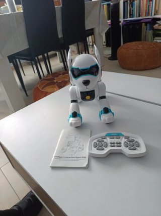 Perro Robot Interactivo con Mando