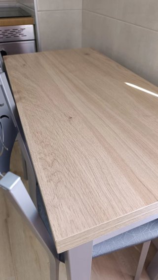 Mesa de cocina + 2 sillas