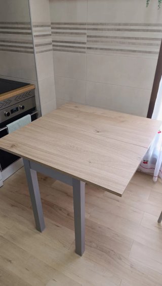 Mesa de cocina + 2 sillas