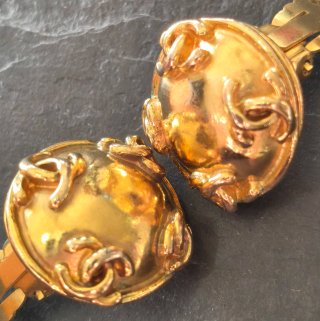 Clips Chanel Otoño Invierno 95 Karl Lagerfeld