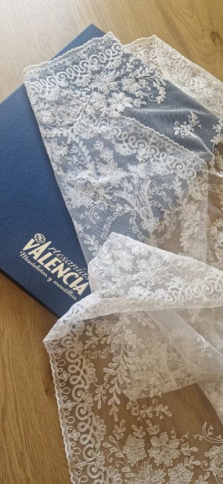 Mantilla Fallera Media Luna Infantil