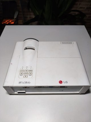 Proyector LG DLP + Adaptador HDMI