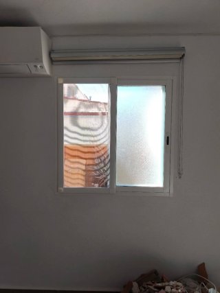 Ventana PVC con mosquitera,sin persiana
