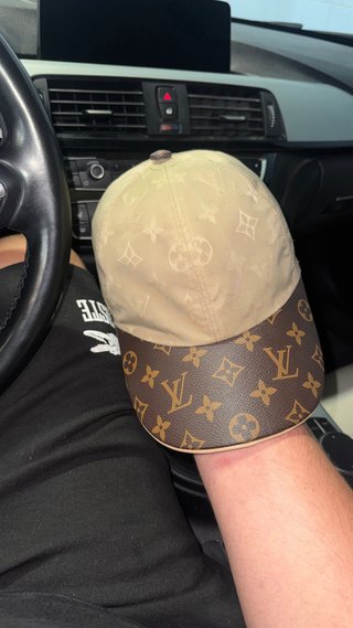Gorra Louis Vuitton Beige y Marrón