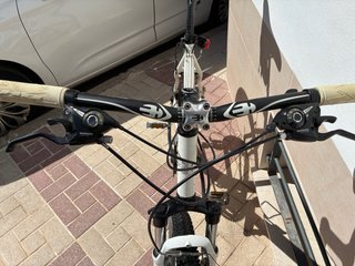 Bicicleta BH Blanca