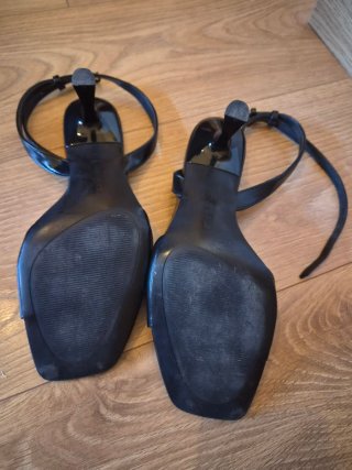 Sandalias elegantes Stradivarius negras