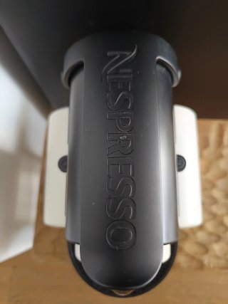 Cafetera Nespresso DeLonghi Essenza