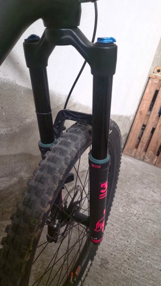 Bicicleta Cannondale Jekyll