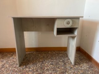 Escritorio moderno madera y metal