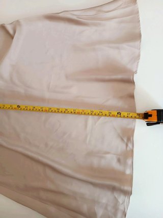 Falda Zara Beige Midi Satén