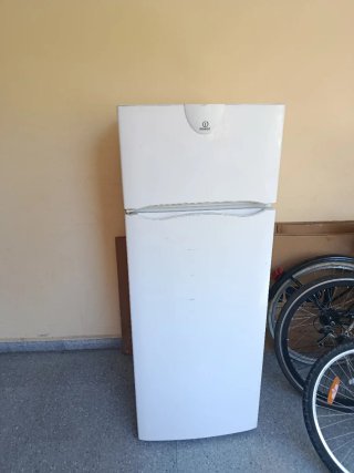 Nevera pequeña Indesit