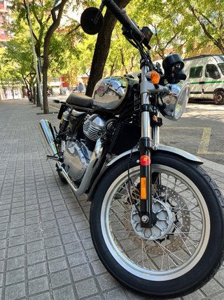 Royal Enfield Interceptor 650cc Negra/Plata