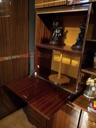 Mueble Comedor Madera y Cristal