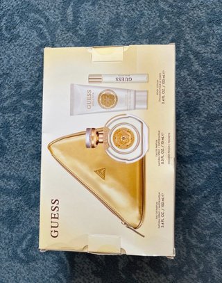 Neceser Guess Triángulo Dorado