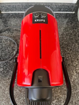 Cafetera Nespresso Krups Roja