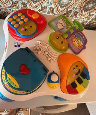 Mesa de actividades Fisher-Price para niños