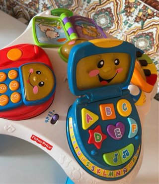 Mesa de actividades Fisher-Price para niños