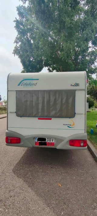 Caravana Eiffland Holiday 460 TK 2002