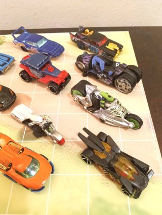 Lote Mix 17 Hot Wheels BATMAN CHEVROLET Flippin Fa