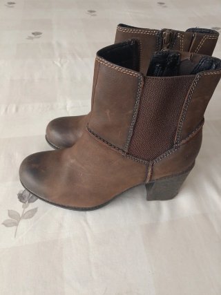Botines marrones