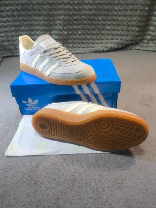 Adidas Spezial Gris Claro