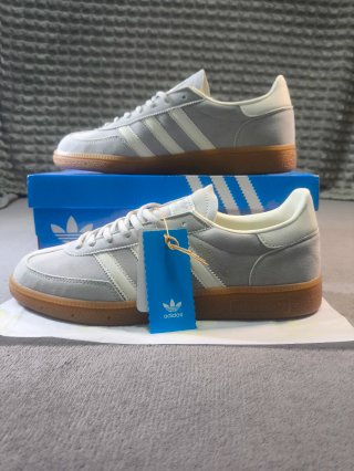 Adidas Spezial Gris Claro