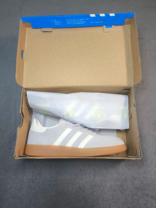 Adidas Spezial Gris Claro