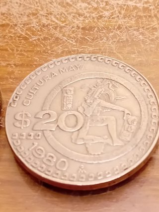 Monedas Mexicanas 20 y 50 Pesos