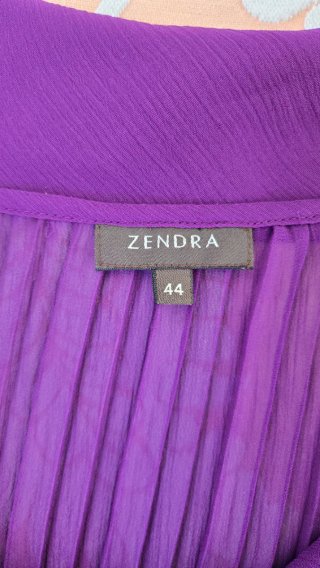 Blusa Zendra Morada Semitransparente. Talla 44